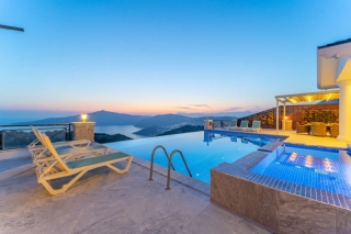 Villa Aria Luxury | Ultra-Luxus-Villa mit Innenpool in Kalkan 