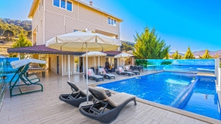 Villa Özdemir, Sarıbelen’de 3 yatak Odalı Villa - Kalkan Villa