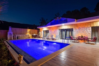 Villa Sunflower, ruhig gelegen, Garten, Whirlpool | Villa Kalkan