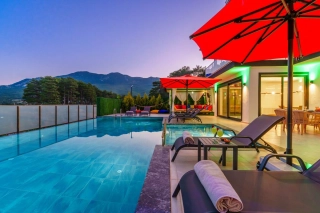 Villa Nirvana Çamlıova, Innenpool, 3 Whirlpools | Kalkan-Villa