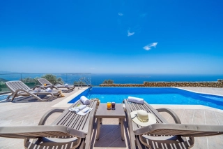 Villa Büyük Ada , Doğa Manzaralı , 6 Kişilik | Kalkan Villa 