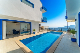 Villa Pırlanta Kördere | Luxusvilla mit beheizbarem Innenpool