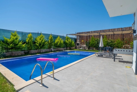 Villa İron 1