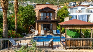 Villa Şato Kördere , 6 Kişilik Nostajik tasarımlı | Kalkan Villa 