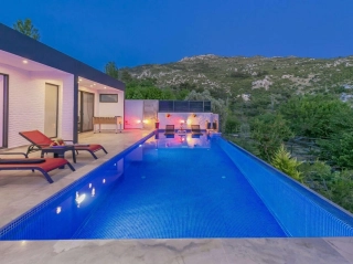 Villa Viva | Secluded Honeymoon Villa with Jacuzzi Pool in Kalkan 