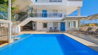 Villa Topcu, for 10 people, close to Kalkan center | Kalkan Villa