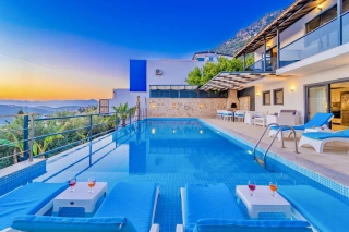 Villa Elmas Kördere | Luxusvilla mit abgeschirmtem Pool in Kalkan 