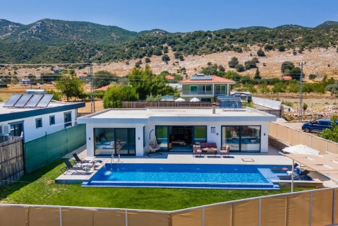 Villa Guru
