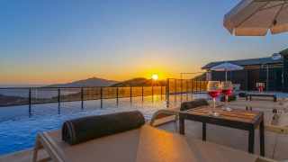 Villa The Moon 1 | Kalkan Sarnıçbaşı’nda Deniz Manzaralı Lüks Villa
