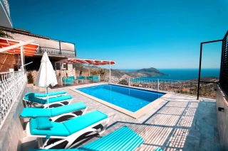 Villa Tuna 2, Meerblick, zentrumsnah | Kalkan-Villa