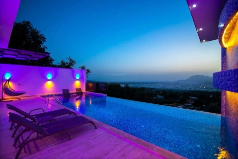 Villa Valiant 2