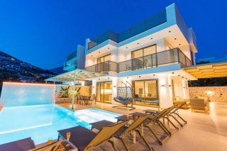 Villa Deren, Close to the Sea, Sleeps 6 | Kalkan Villa