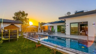 Villa Görkem 2, Abgeschieden, Flitterwochen, Garten | Kalkan-Villa