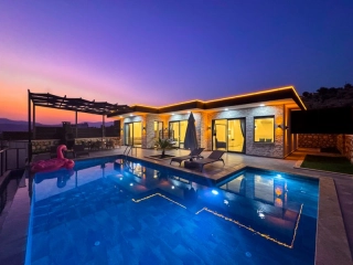 Villa Myria | Geschützte Familienvilla mit Jacuzzi in Kalkan Cavdir