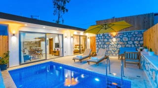 Villa Vivienda | Ferienvilla mit Privatpool und Whirlpool in Kalkan