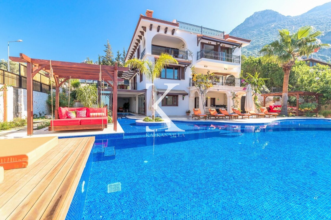 Villa Kaktüs Evi, 4 bedroom villa with large Swimming Pool