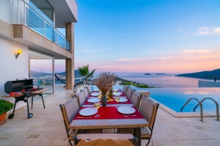 Villa Kayra | Luxusvilla mit Meerblick in Kalkan Kalamar