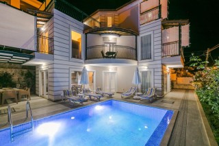 Villa Akay Duo, 4 Bedroom Villa For Rent near Kalkan Center