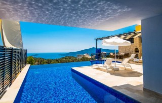 Villa Blue Sirena, Kalkan’da 2 Yatak Odalı Lüks | Kalkan Villa