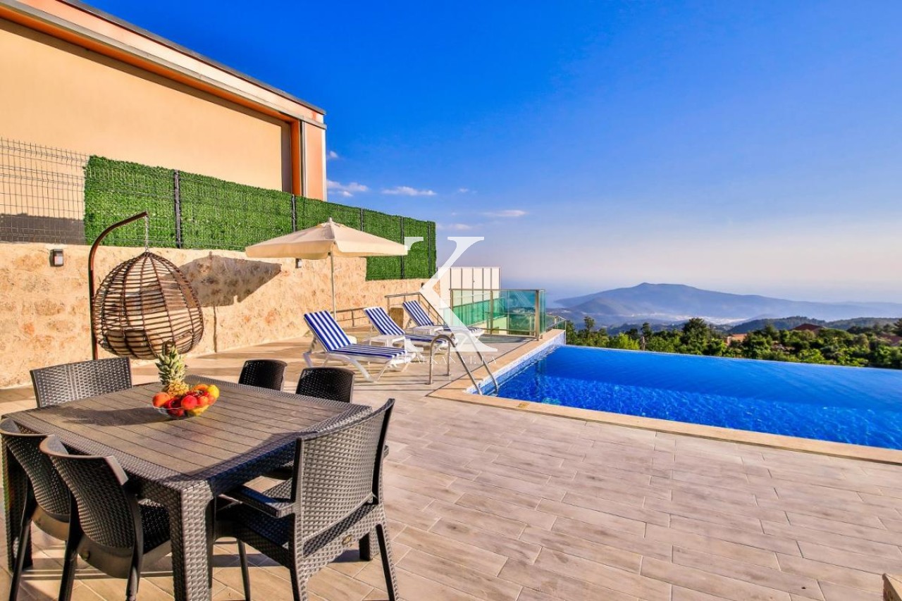 Villa Kalis 4 