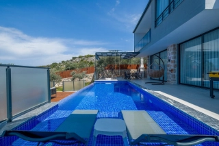 Villa Karaorman 2 | Kalkan Üzümlü’de Deniz ve Doğa Manzaralı Jakuzili 