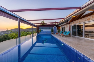 Villa Sude | Ferienvilla mit Geschütztem Pool in Kalkan Islamlar