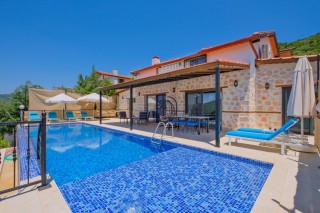 Villa Ev May, Kalkan Sarıbelen’de, Doğa Manzaralı | Kalkan Villa