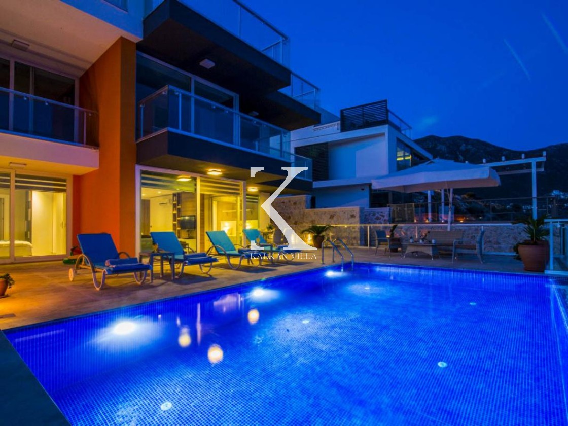 Die Villa Hecky ist eine Luxusvilla mit 2 Schlafzimmern in Kalkan