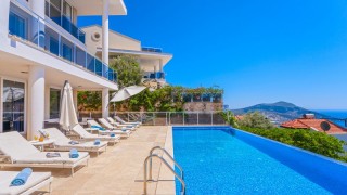 Villa Harizon, Kalkan Kızıltaş’ta 10 Kişilik Villa | Kalkan Villa