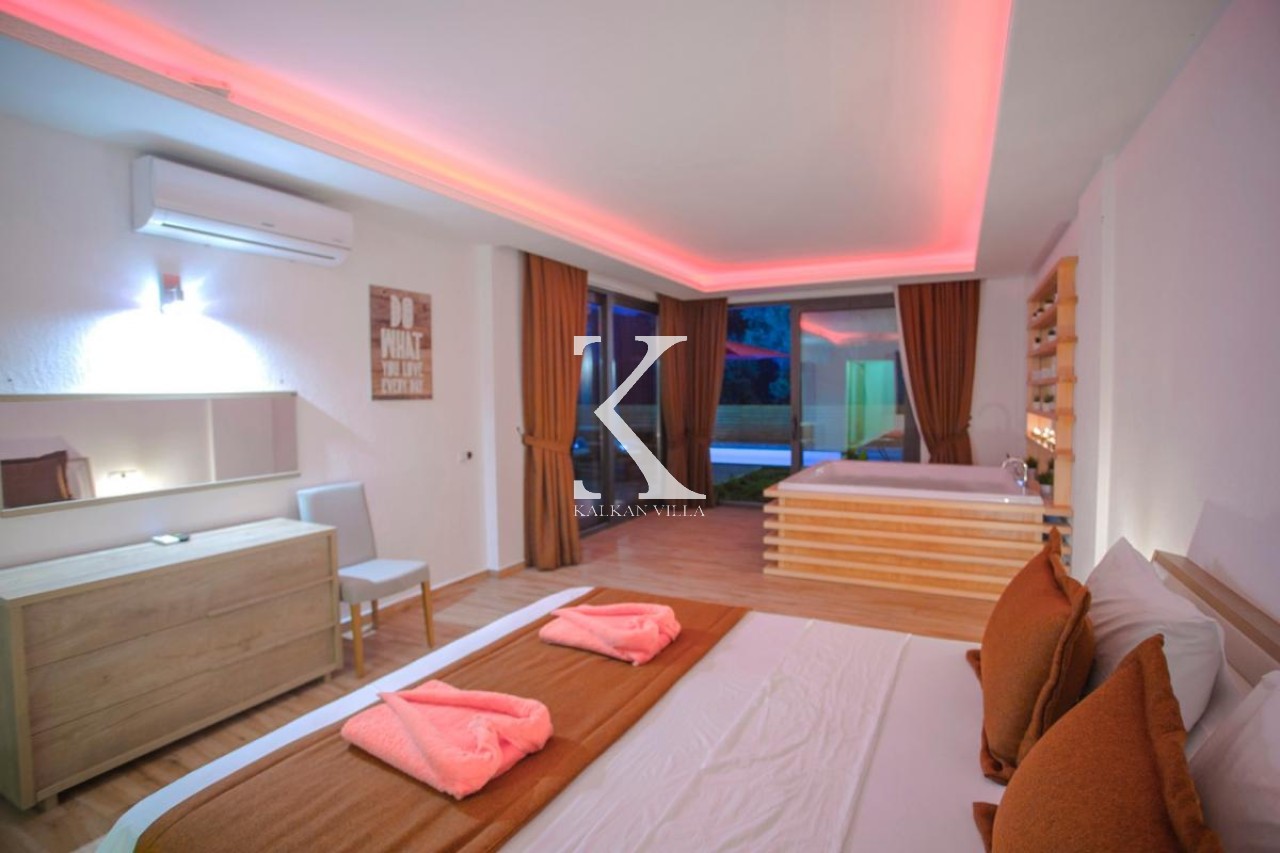 Villa Moon 2 