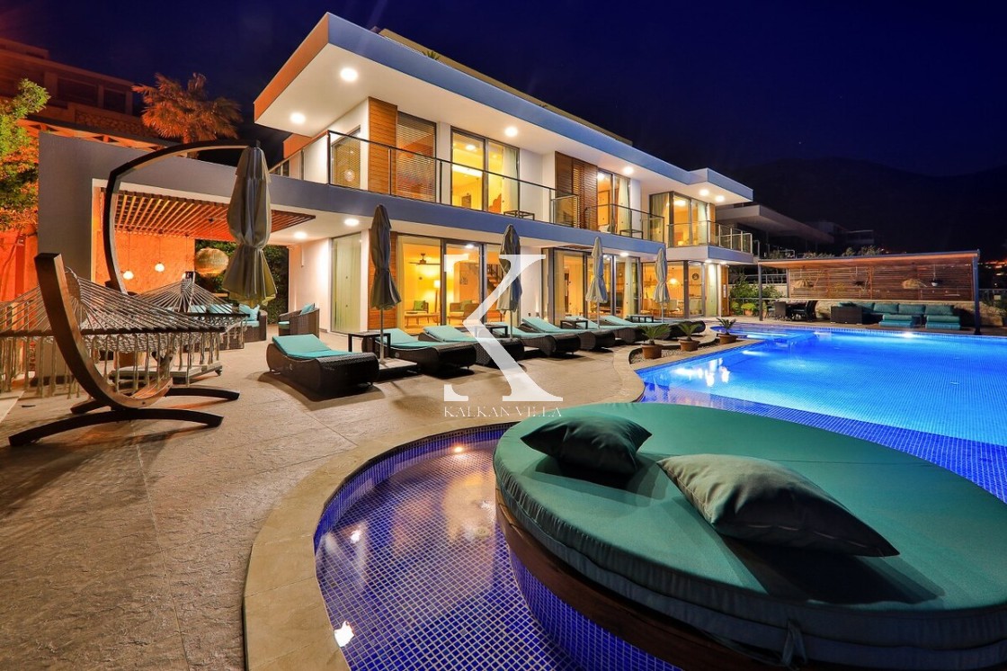 Villa Pırlanta, Infinity-Pool, Luxus-Kalkan-Mietvilla